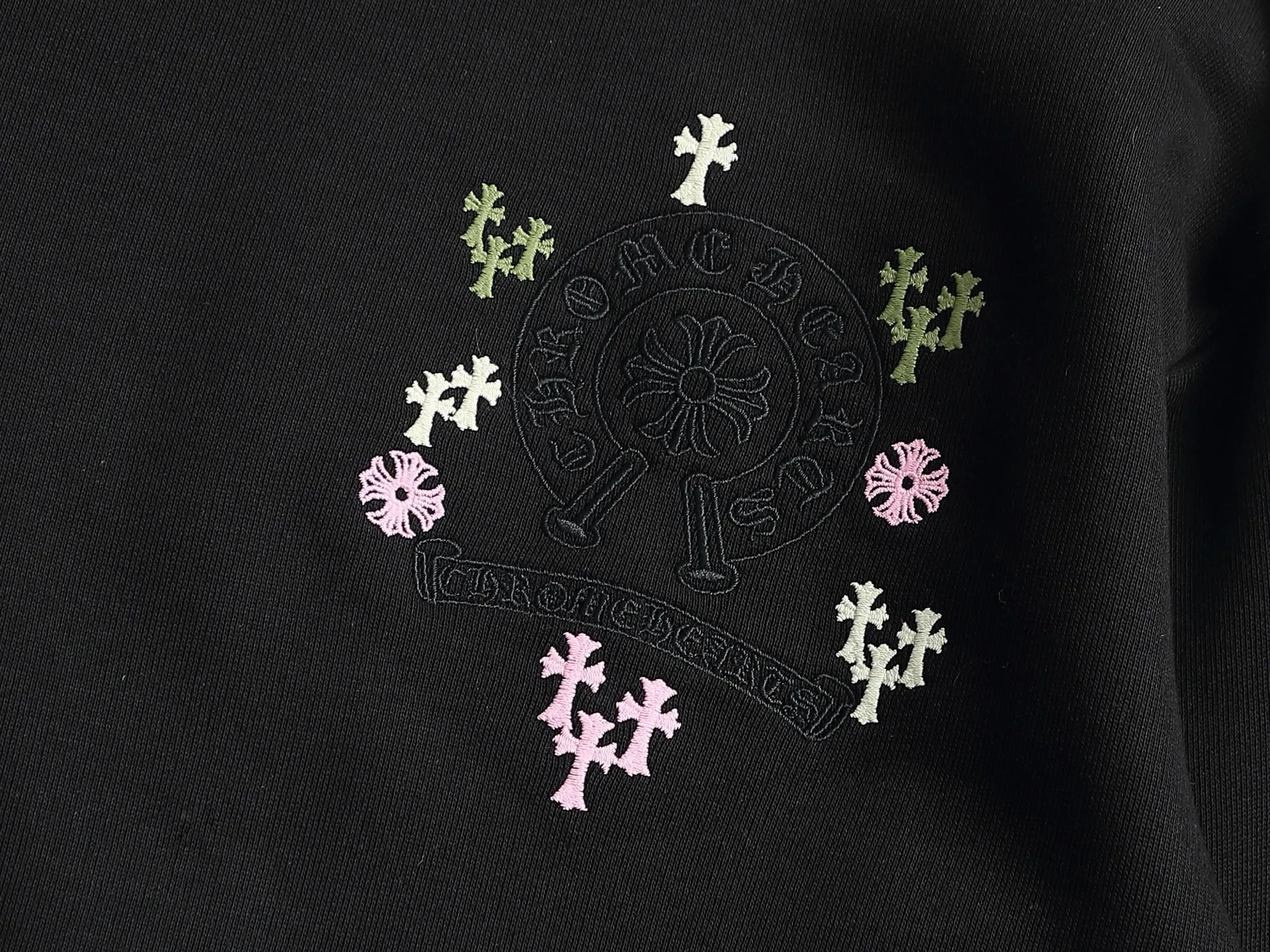 𝗖𝗵𝗿𝗼𝗺𝗲 𝗛𝗲𝗮𝗿𝘁𝘀/ 2026 New Arrival Original 👑 ！ ！ ！ 👍 ✂️Quality , ！ 。 ： ➕100% 。Authentic ➕ ➕3D ➕ ： ！ ！ Authentic ！ Same Style ！ Black White Size：SMLXLXXL